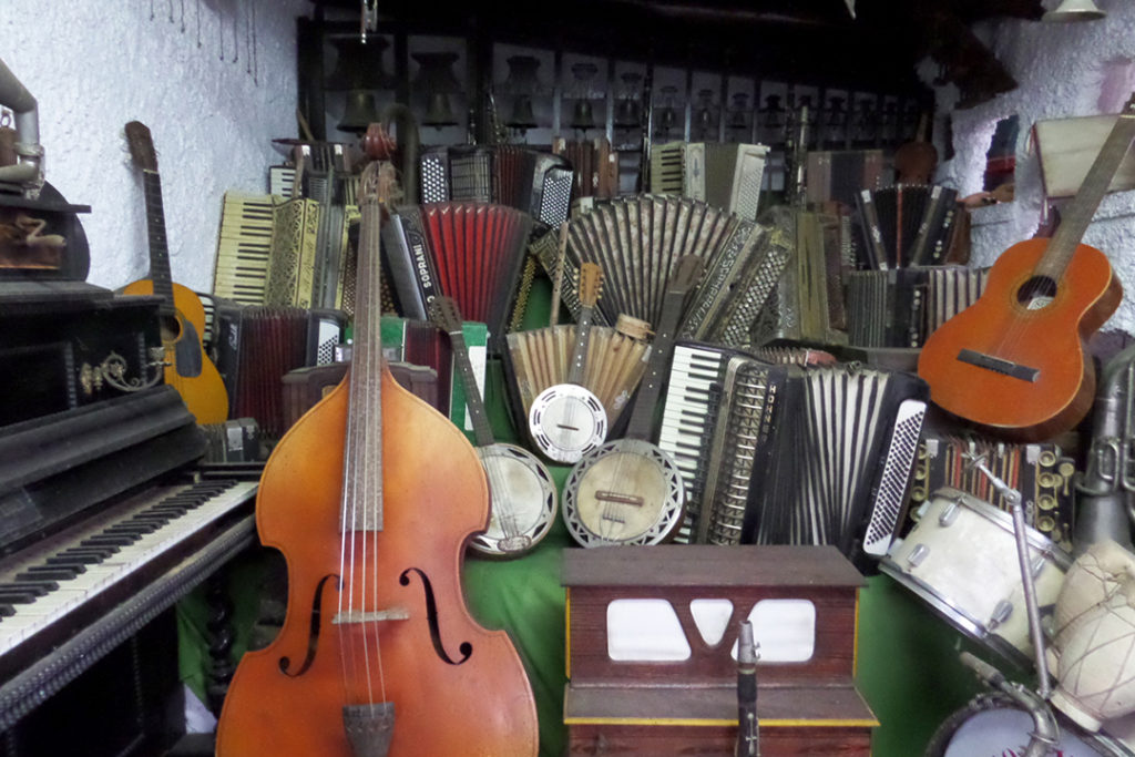 Music instruments at the Aldeia José Franco