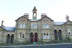 What to see in Saltaire - Saltaire Building