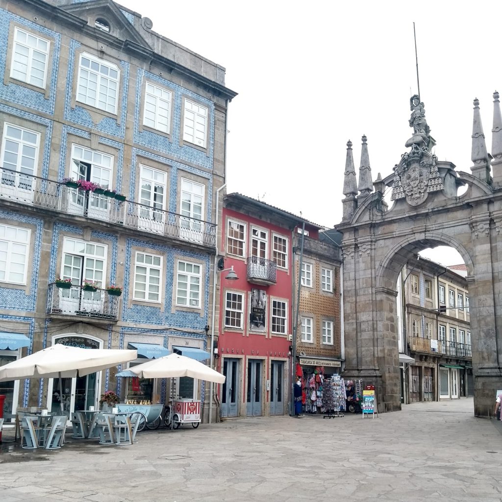 Arco da Porta Nova in Braga, Portugal