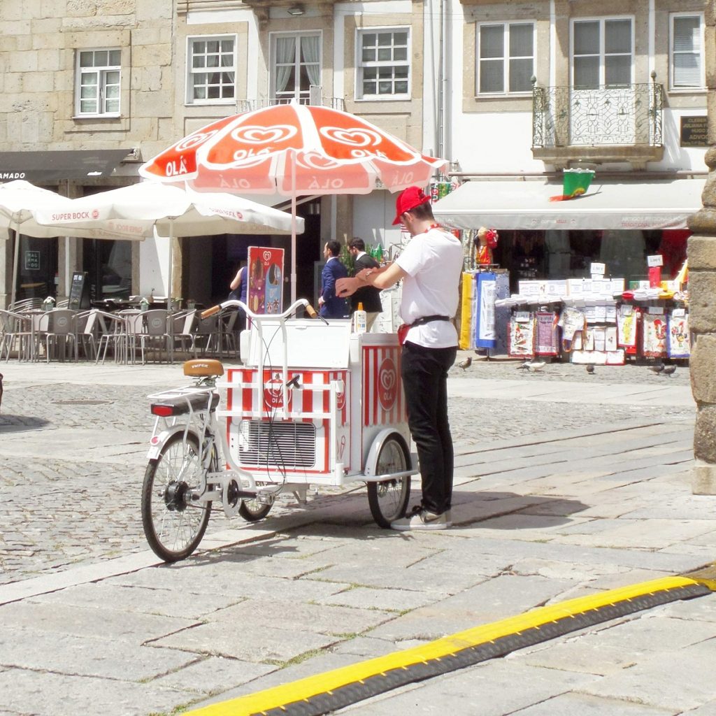 Ice cream vendor in Braga